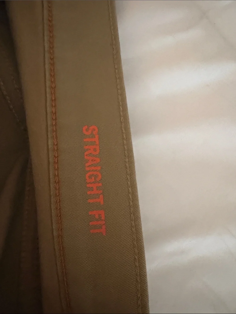 Dockers Men's Chinos in Khaki Tan